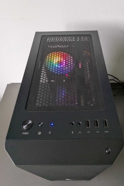 Komputer do gier 16GB RAM GTX 1660 Super Ryzen 5 3500 SSD obudowa LED